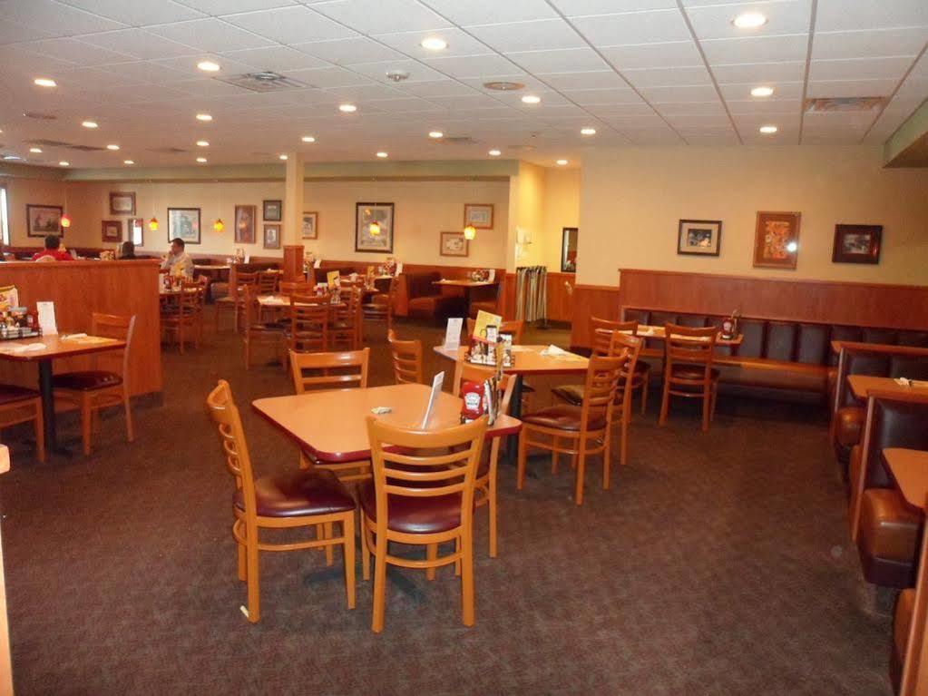Boarders Inn & Suites By Cobblestone Hotels - グランドアイランド エクステリア 写真