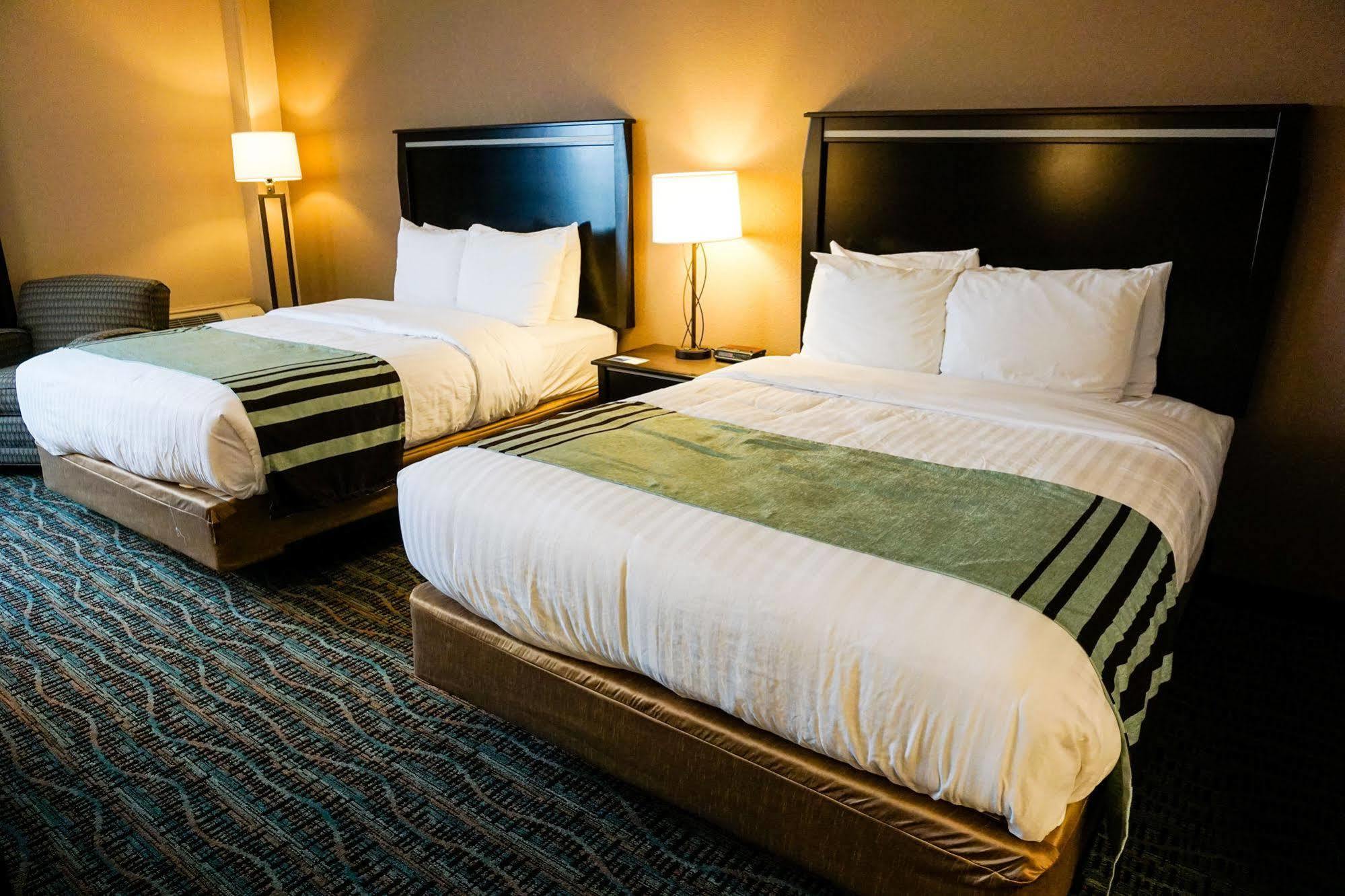 Boarders Inn & Suites By Cobblestone Hotels - グランドアイランド エクステリア 写真